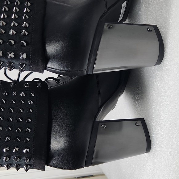 Blackheart Studded Black Combat Boots Hot Topic NIB Size 8 - Picture 10 of 16